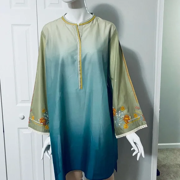 green emerald velvet dress Limelight Ready to Wear 3 Pcs Dress 31 – The Zaibai main image 1
